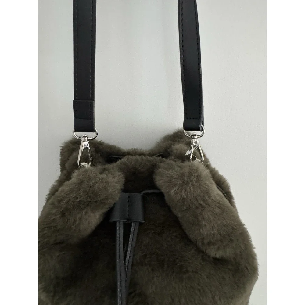 House of‎ Harlow 1960 Faux Fur Bucket Crossbody Purse Bag